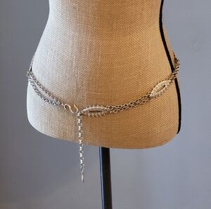 Trifari Vintage Goldtone Double Chain Eye Medallion Adjustable Link Belt
